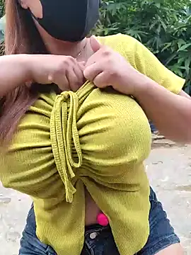 Snapshot of Akira_sera chatting on November 5, 12:43 am Akira sera online show from November 5, 12:43 am