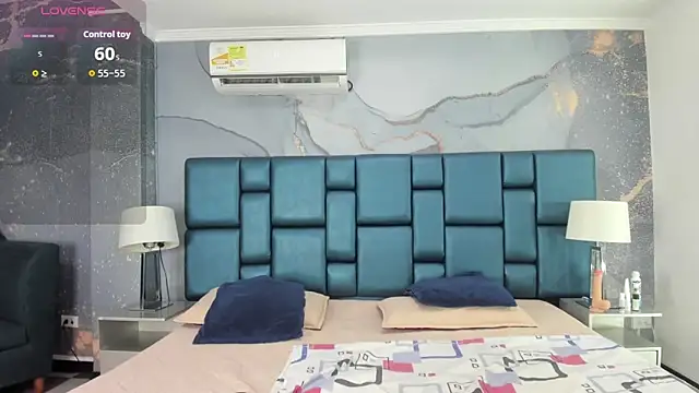 Snapshot of lady_kiinky chatting on October 3, 6:49 pm lady kiinky online show from October 3, 6:49 pm