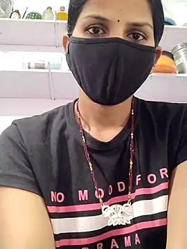 Snapshot of poojam93 chatting on September 30, 1:32 am poojam93 online show from September 30, 1:32 am