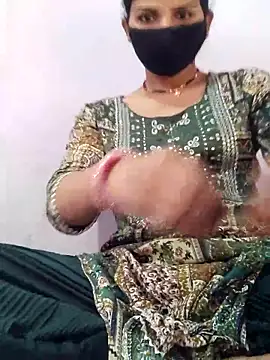 Snapshot of poojam93 chatting on October 16, 1:50 am poojam93 online show from October 16, 1:50 am