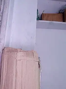 Snapshot of poojam93 chatting on October 17, 1:31 am poojam93 online show from October 17, 1:31 am