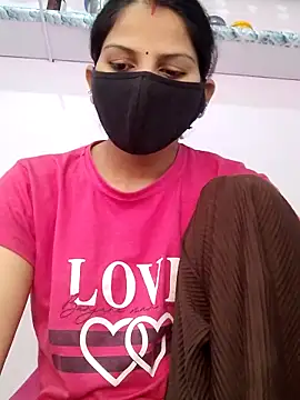 Snapshot of poojam93 chatting on November 22, 3:27 am poojam93 online show from November 22, 3:27 am