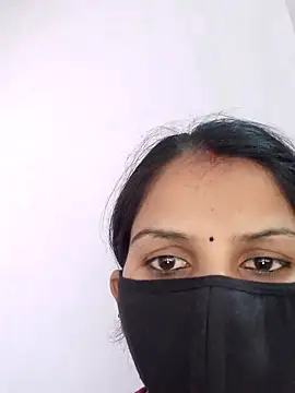 Snapshot of poojam93 chatting on November 23, 3:39 am poojam93 online show from November 23, 3:39 am