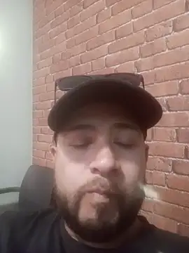 Snapshot of facha28 chatting on December 21, 6:37 pm facha28 online show from December 21, 6:37 pm