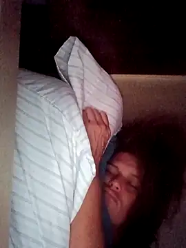 Snapshot of sarahkat86 chatting on September 14, 12:15 pm sarahkat86 online show from September 14, 12:15 pm