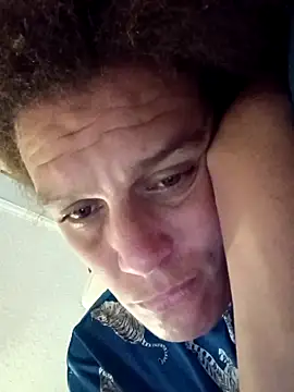 Snapshot of sarahkat86 chatting on September 20, 3:46 pm sarahkat86 online show from September 20, 3:46 pm