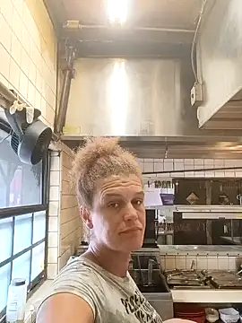 Snapshot of sarahkat86 chatting on September 30, 5:40 pm sarahkat86 online show from September 30, 5:40 pm