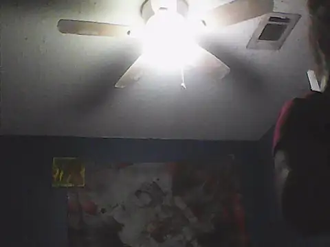 Snapshot of sarahkat86 chatting on October 30, 12:56 am sarahkat86 online show from October 30, 12:56 am