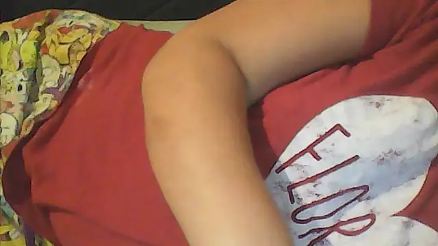 sarahkat86 online show from March 2, 12:46 am