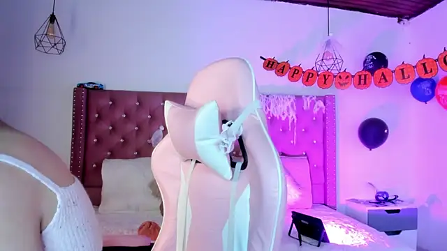 Snapshot of Jade_rey_ chatting on October 31, 8:10 pm Jade rey online show from October 31, 8:10 pm