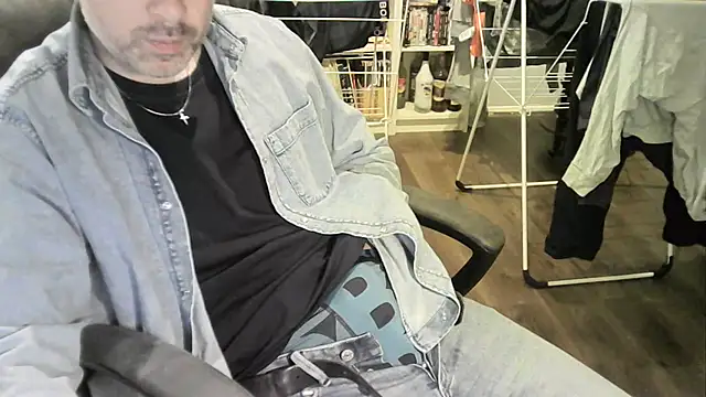 Chrisprngr online show from September 27, 8:14 pm