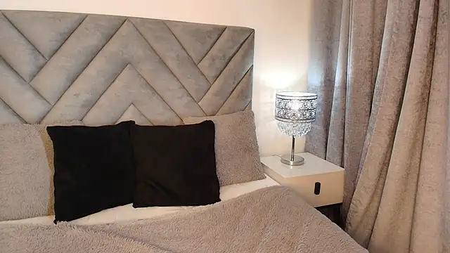 sara owens7 online show from October 30, 1:40 am