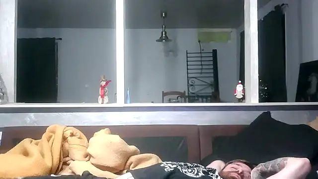 Bikerhot883hd online show from December 21, 6:15 pm