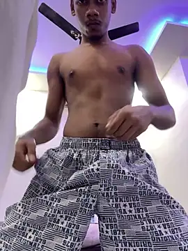 Snapshot of Lustking2406 chatting on September 23, 9:01 am Lustking2406 online show from September 23, 9:01 am