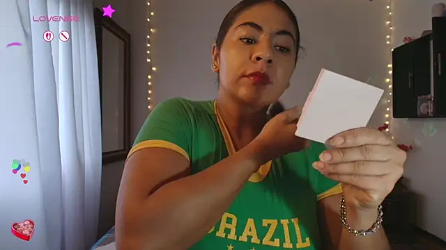 Snapshot of samanthahut1 chatting on October 14, 9:26 pm samanthahut1 online show from October 14, 9:26 pm