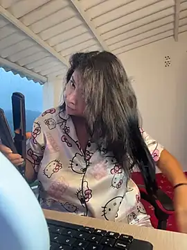 samanthahut1 online show from April 15, 11:17 am