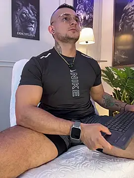 Marco Vega online show from April 10, 5:06 pm