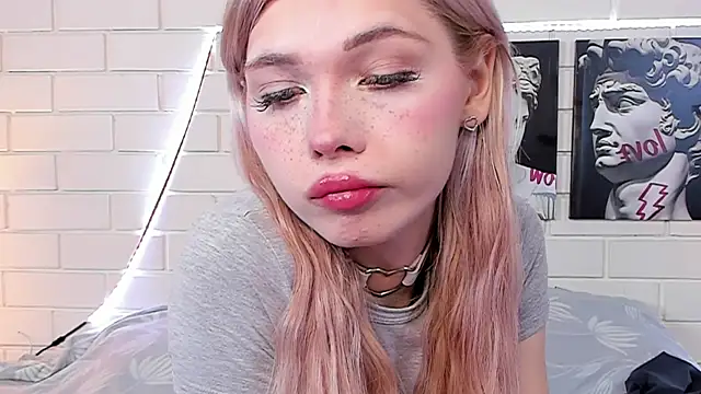 Blondy Fina online show from September 10, 4:45 am