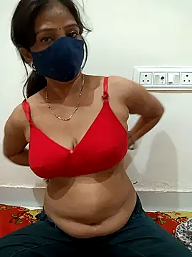 Snapshot of soni_yhakur chatting on September 18, 9:22 am soni yhakur online show from September 18, 9:22 am