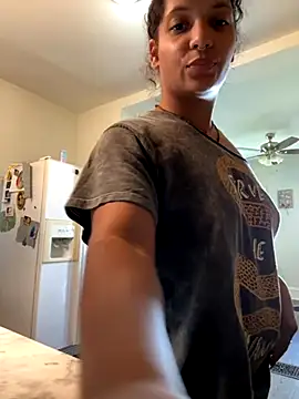 lilcubangoddess online show from September 11, 3:45 pm