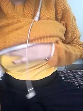 Snapshot of Neha_Tyagi chatting on December 3, 5:15 am Neha Tyagi online show from December 3, 5:15 am