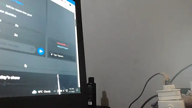 Snapshot of YummySyriaxoxo chatting on November 7, 5:02 pm YummySyriaxoxo online show from November 7, 5:02 pm