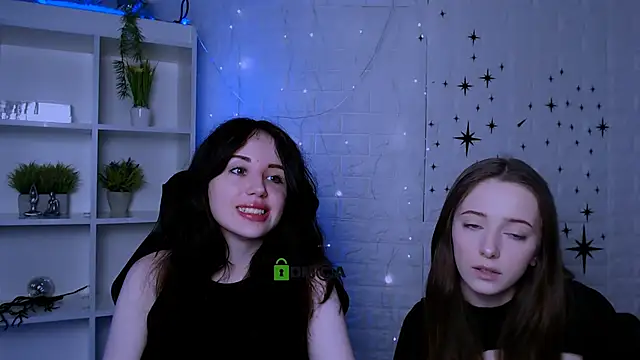 riley sanders online show from March 26, 8:25 pm