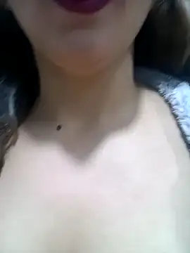 LINA-DALOUA online show from January 5, 8:45 pm