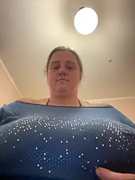 Snapshot of vaccabbw chatting on November 5, 4:07 pm vaccabbw online show from November 5, 4:07 pm