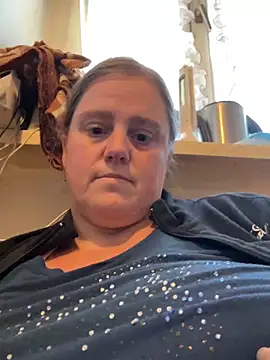 Snapshot of vaccabbw chatting on November 8, 2:28 pm vaccabbw online show from November 8, 2:28 pm