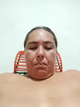 Snapshot of yyuly chatting on October 8, 2:14 pm yyuly online show from October 8, 2:14 pm