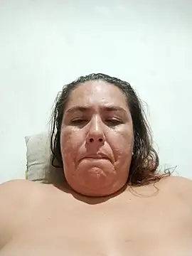 Snapshot of yyuly chatting on October 23, 1:27 am yyuly online show from October 23, 1:27 am