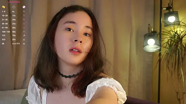 Snapshot of AlbertaClack chatting on December 2, 11:26 am AlbertaClack online show from December 2, 11:26 am