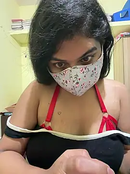 Snapshot of BigBreasted chatting on February 20, 5:13 pm BigBreasted online show from February 20, 5:13 pm