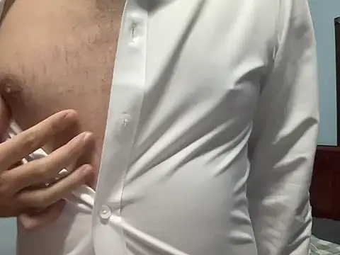 Snapshot of lahungdj12 chatting on November 4, 1:21 pm lahungdj12 online show from November 4, 1:21 pm