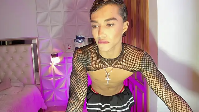 Snapshot of Wyatt_Rose chatting on November 30, 4:05 am Wyatt Rose online show from November 30, 4:05 am