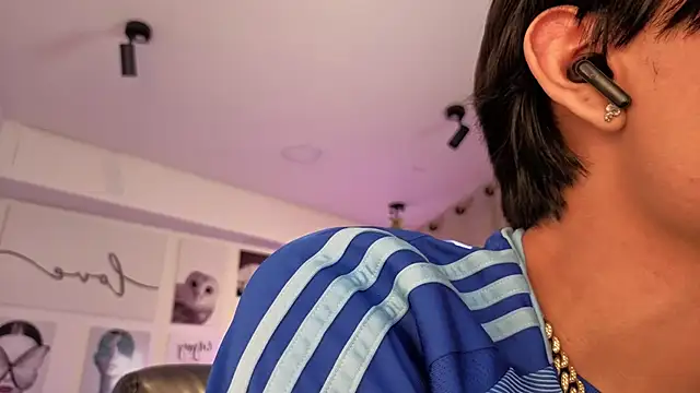 davoxer online show from March 5, 4:08 am