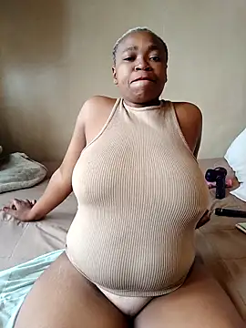 Snapshot of missboobiesSA chatting on November 24, 8:14 am missboobiesSA online show from November 24, 8:14 am