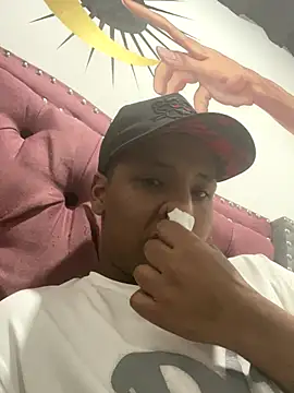 Snapshot of IsaacBlack_ chatting on September 21, 12:23 am IsaacBlack online show from September 21, 12:23 am