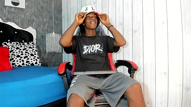 Cam Brown online show from October 24, 4:09 am