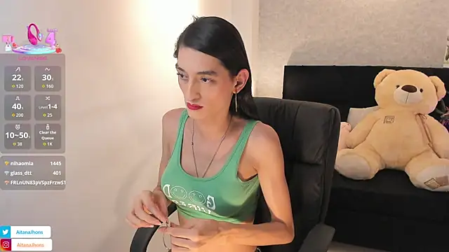 Snapshot of lily_cash1 chatting on September 24, 7:28 pm lily cash1 online show from September 24, 7:28 pm