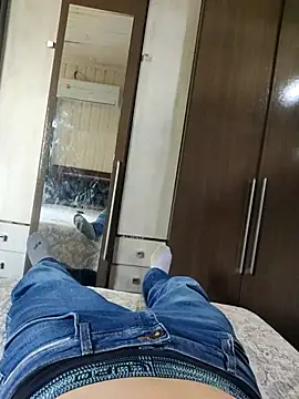 Snapshot of Gustavo198045 chatting on October 24, 4:03 pm Gustavo198045 online show from October 24, 4:03 pm