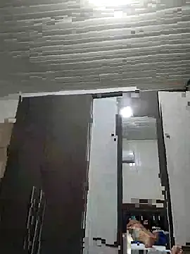 Snapshot of Gustavo198045 chatting on November 14, 12:20 am Gustavo198045 online show from November 14, 12:20 am