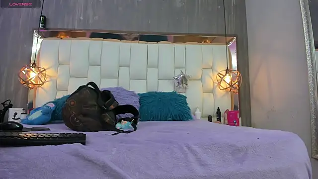 Foxxy Doll online show from April 20, 2:53 pm