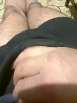 Snapshot of bullut06 chatting on October 29, 3:25 pm bullut06 online show from October 29, 3:25 pm