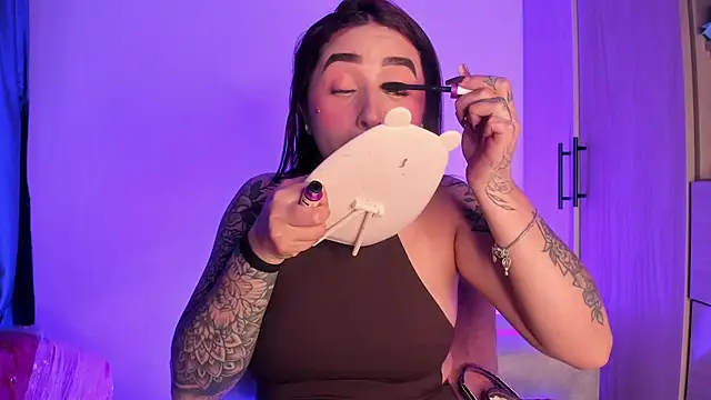 Snapshot of scarlett_Collinss chatting on December 2, 4:29 am scarlett Collinss online show from December 2, 4:29 am