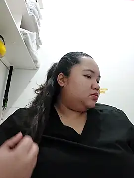 LianaCruzado online show from April 25, 5:10 am