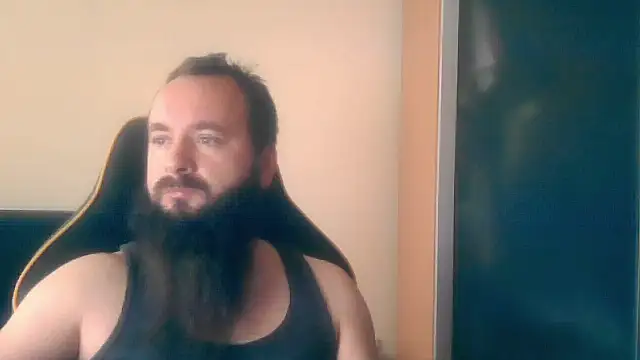 Snapshot of LondonMan1988 chatting on October 23, 8:13 am LondonMan1988 online show from October 23, 8:13 am