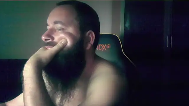 Snapshot of LondonMan1988 chatting on November 22, 8:13 am LondonMan1988 online show from November 22, 8:13 am