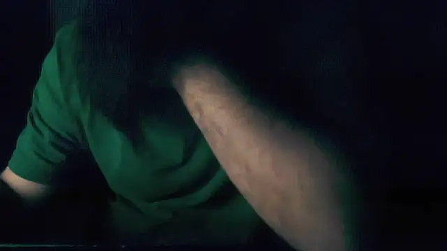 Snapshot of LondonMan1988 chatting on December 1, 3:50 pm LondonMan1988 online show from December 1, 3:50 pm